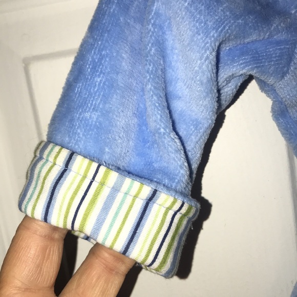 NWT Boy’s Carters Terry Robe - Picture 4 of 7